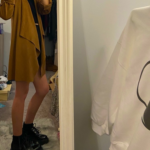 Meet your Posher, Katie! - Picture 7 of 7